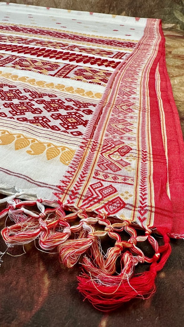 Handloom cotton saree with red thread weave, with stitched blouse