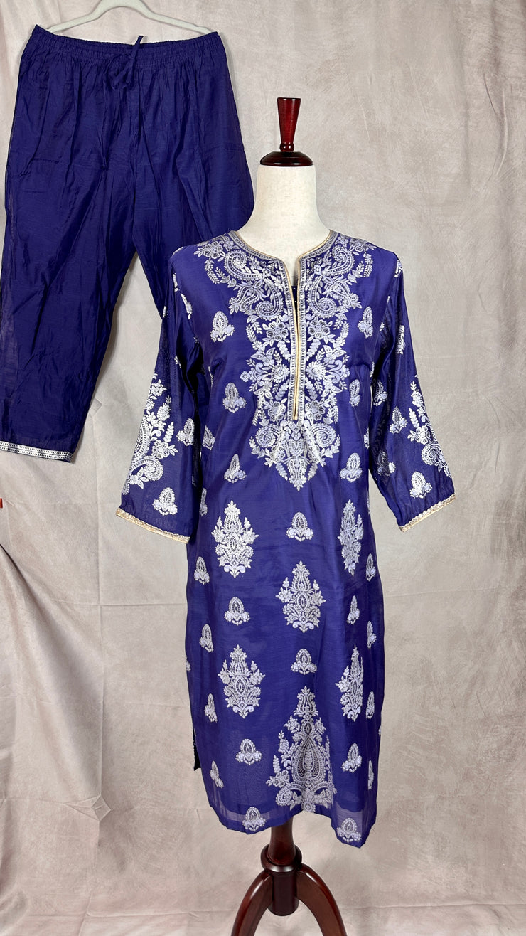 Purple banarsi silk kurti with foil print and bottom