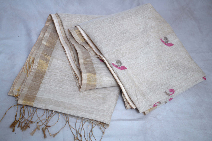 Off white tissue linen saree with jamdani weave, with BP