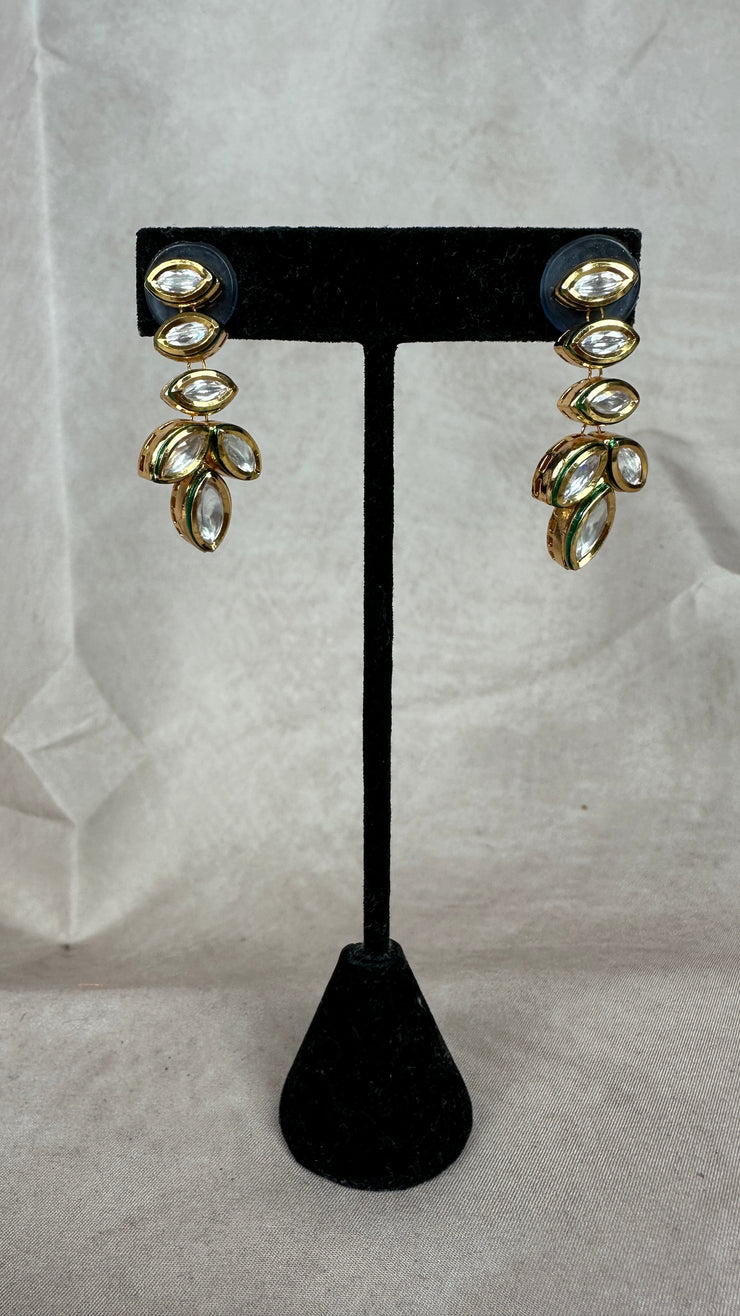 Kundan and meenakari necklace