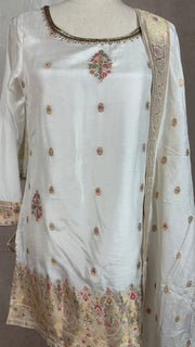 White Banarsi short top with gharah and dupatta