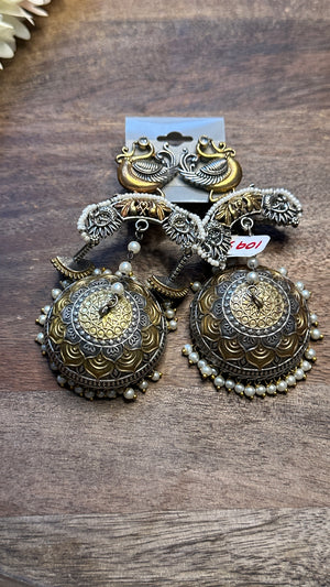 Dual tone jhumka