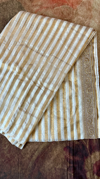 Chanderi Cotton saree with gold lines