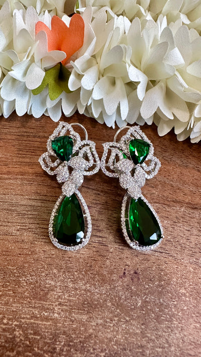 Earring with green stone