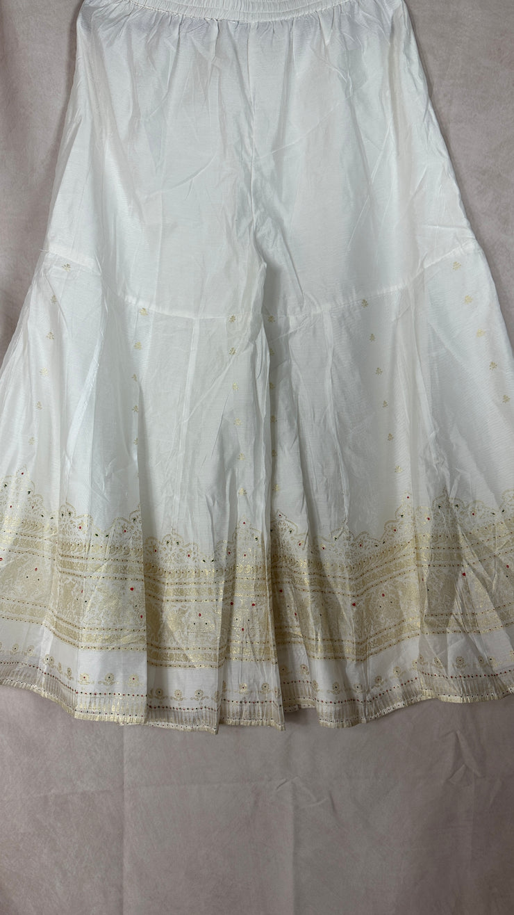 White Banarsi short top with gharah and dupatta