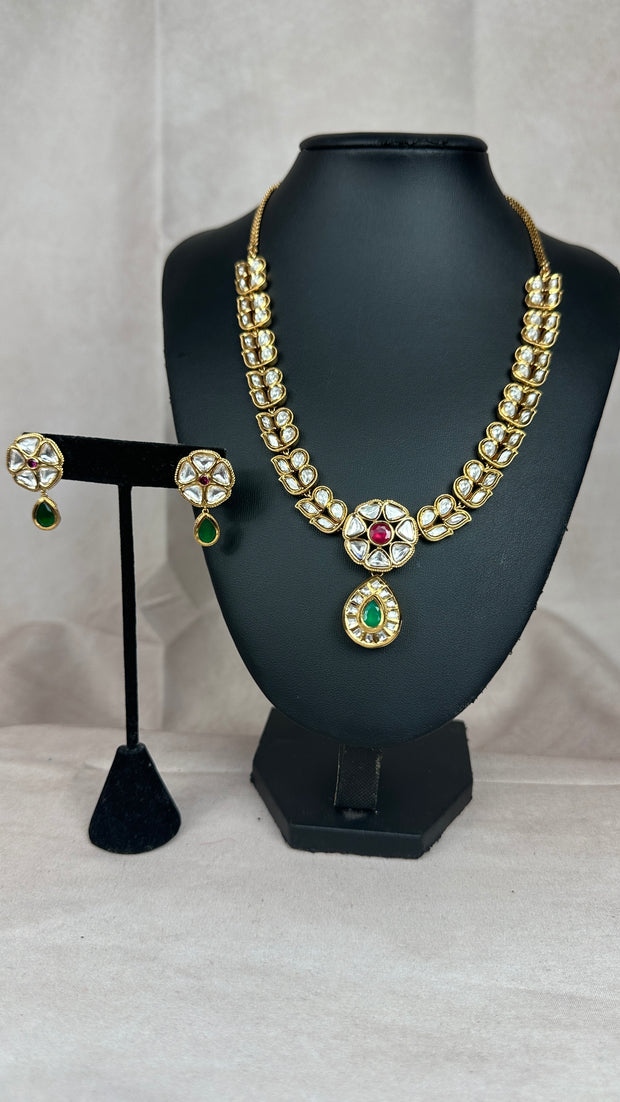 Kundan and meenakari necklace