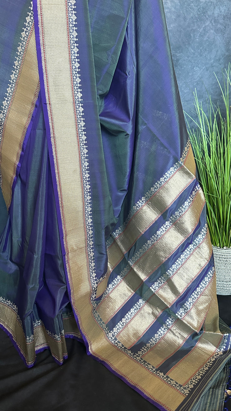 Handloom pure organza crepe silk saree with silver and gold weaved boder, with stitched blouse