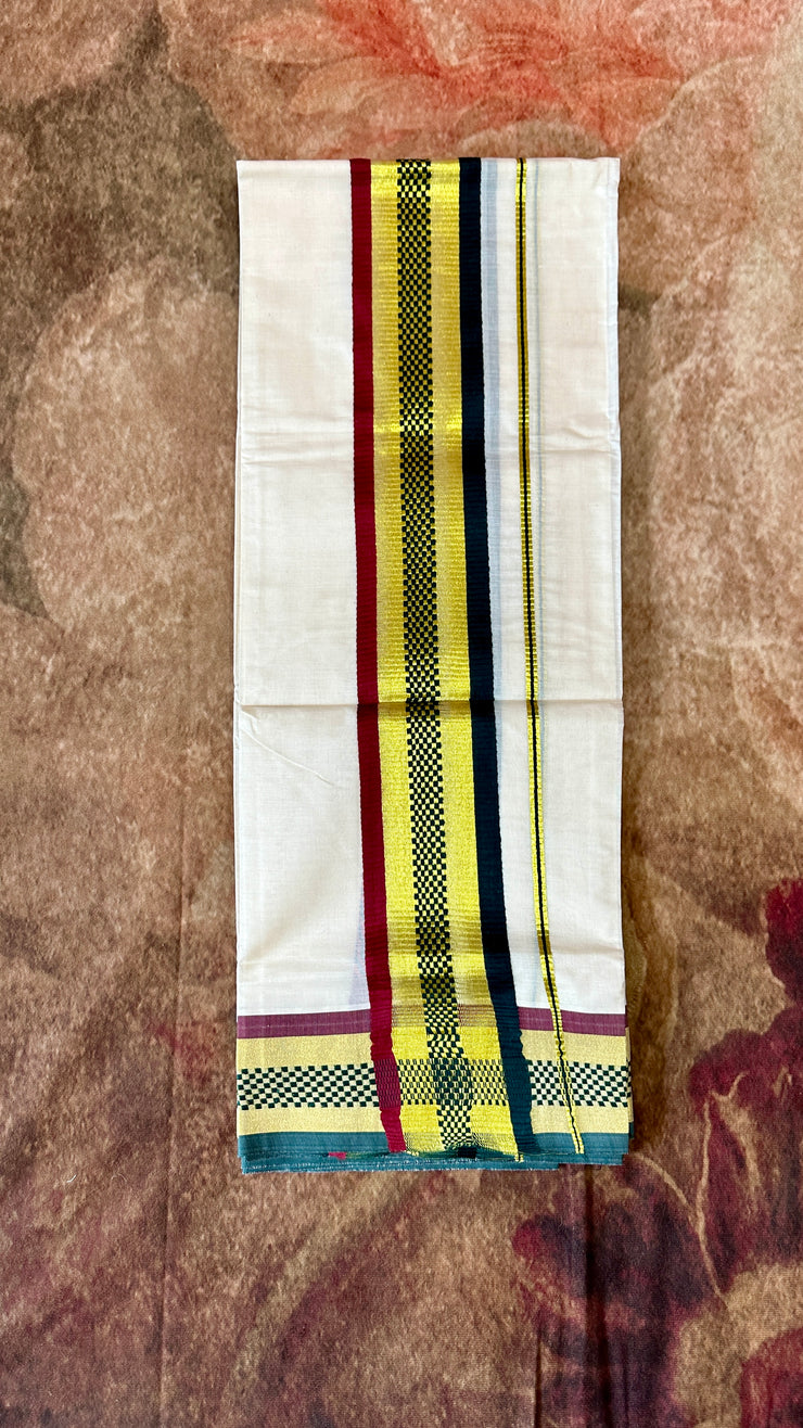 Set mundu with green and maroon border