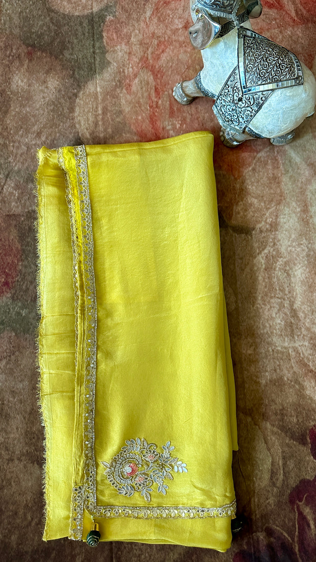 Yellow crepe saree with gotta embroidery work, No BP