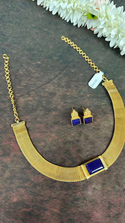 Necklace with blue stone with stud