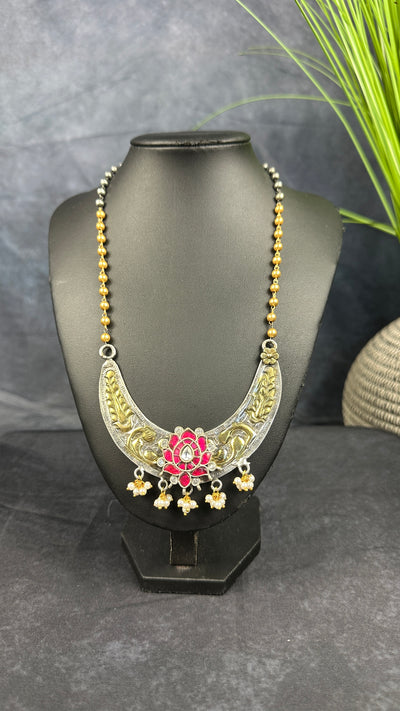 Dual tone necklace with jadau kundan pendant